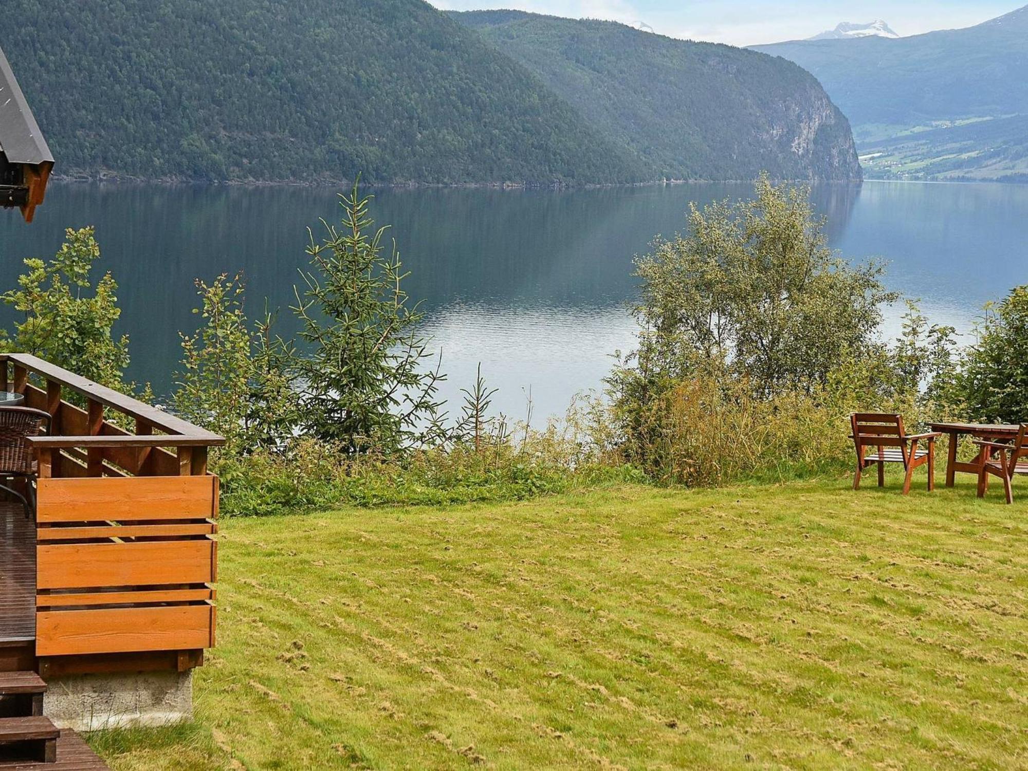Three-Bedroom Holiday Home In Utvik 1 Reed Exterior photo